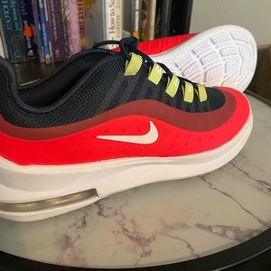 Nike Air Max Axis Y